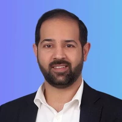 Portrait of Harris Shaikh, Chief Executive Officer at HST